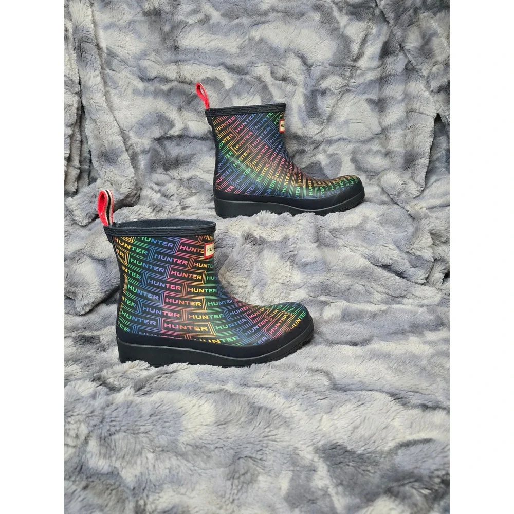 Hunter Women's Play‎ Logo Rainbow Navy Rain Boots Size 6 Low Ankle